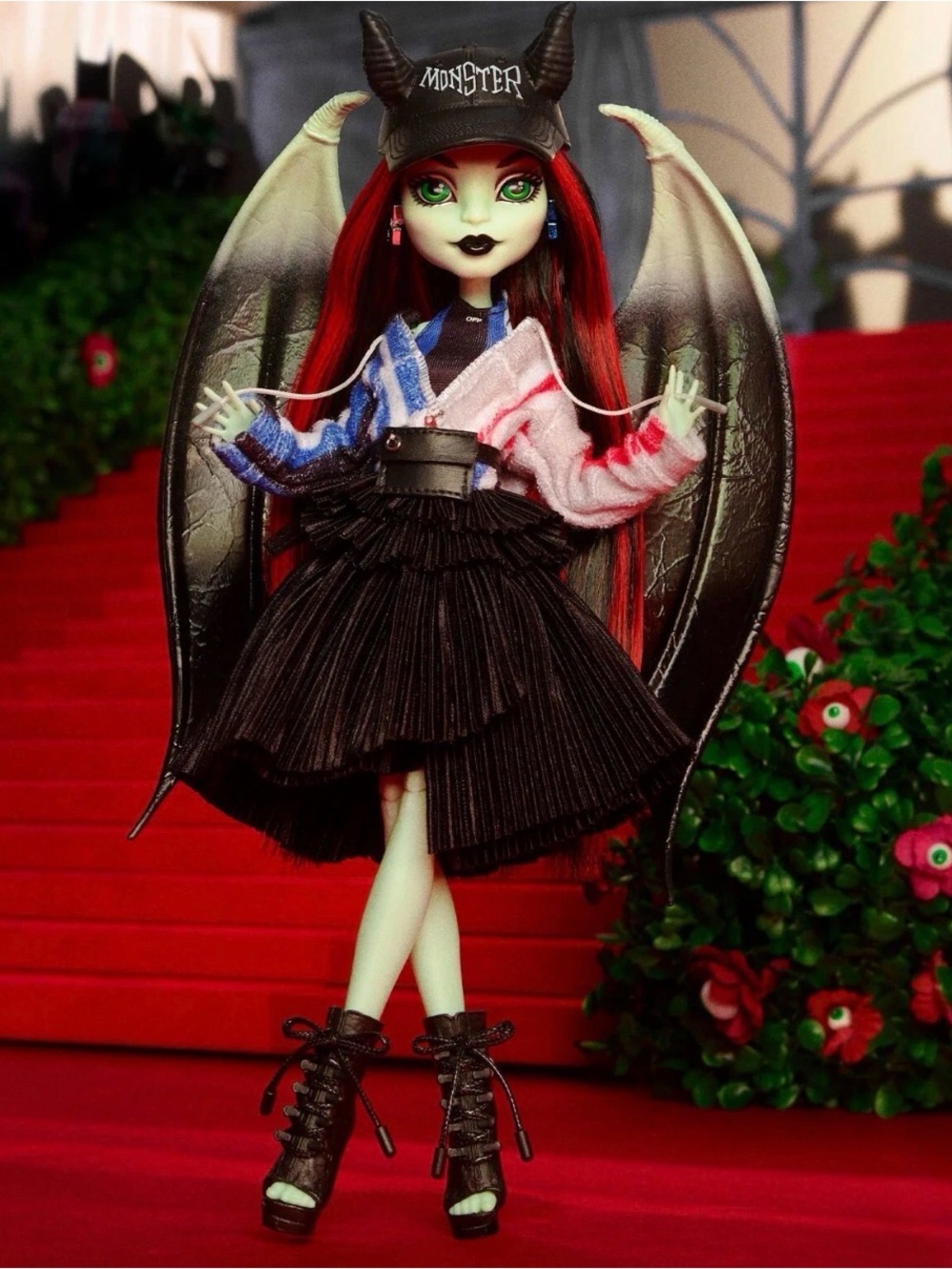 Monster high Green-Skinned Off-White™ c/o Monster High® RavenRhapsody Doll